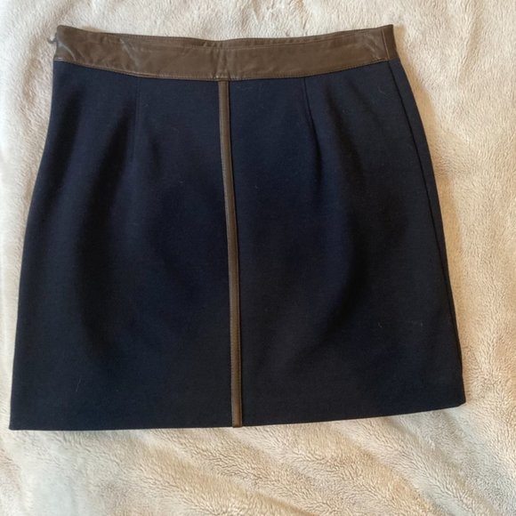 Club Monaco Navy Blue Mini Skirt - Picture 2 of 4